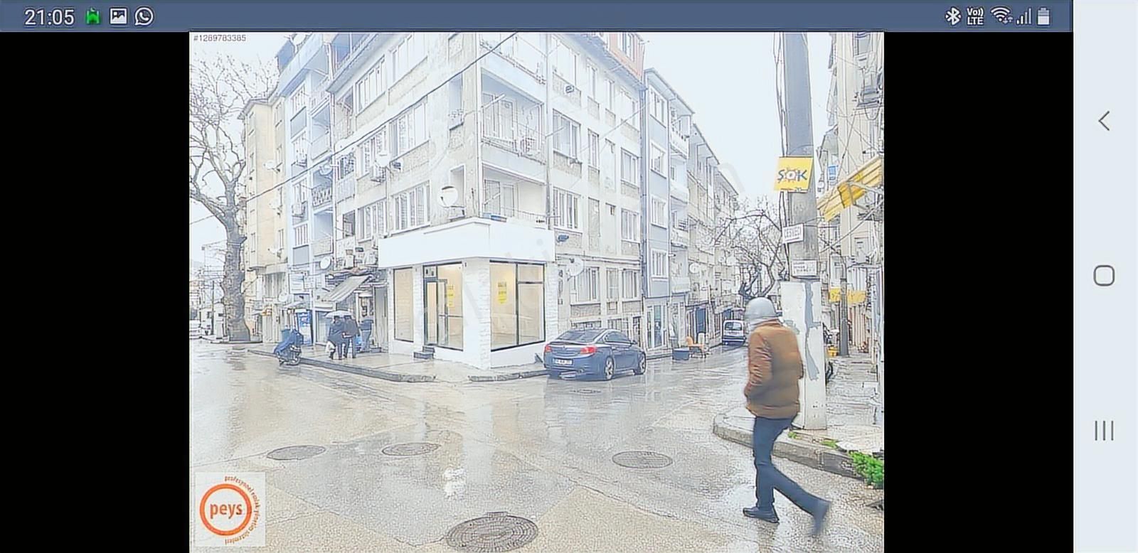 Caddeye Cephe Köşe Mağaza