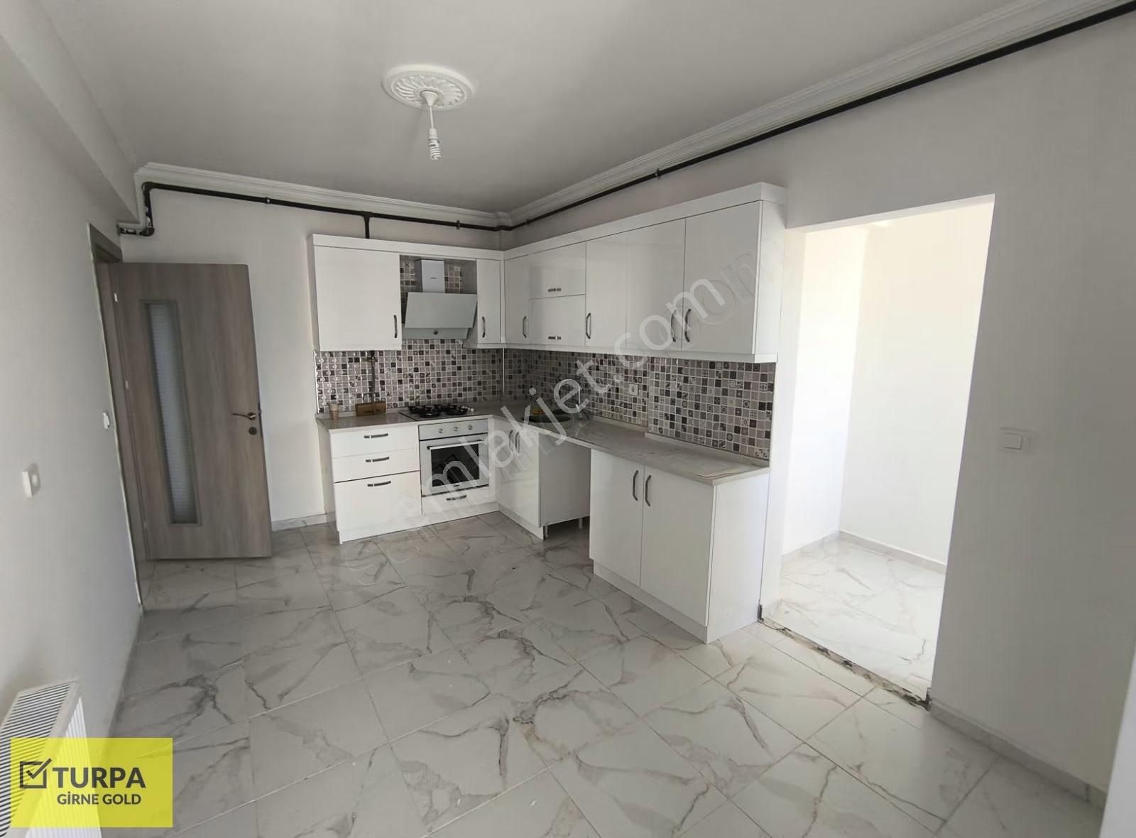 Menemen Ulukent İstiklal Mahallesi Site İci 3+1 Kiralık Daire. - Görsel 8