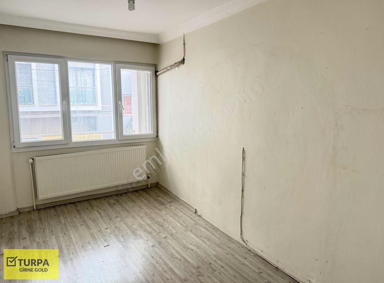 Tarihi Asansör Yakını Kiralık 3+1 - Görsel 10