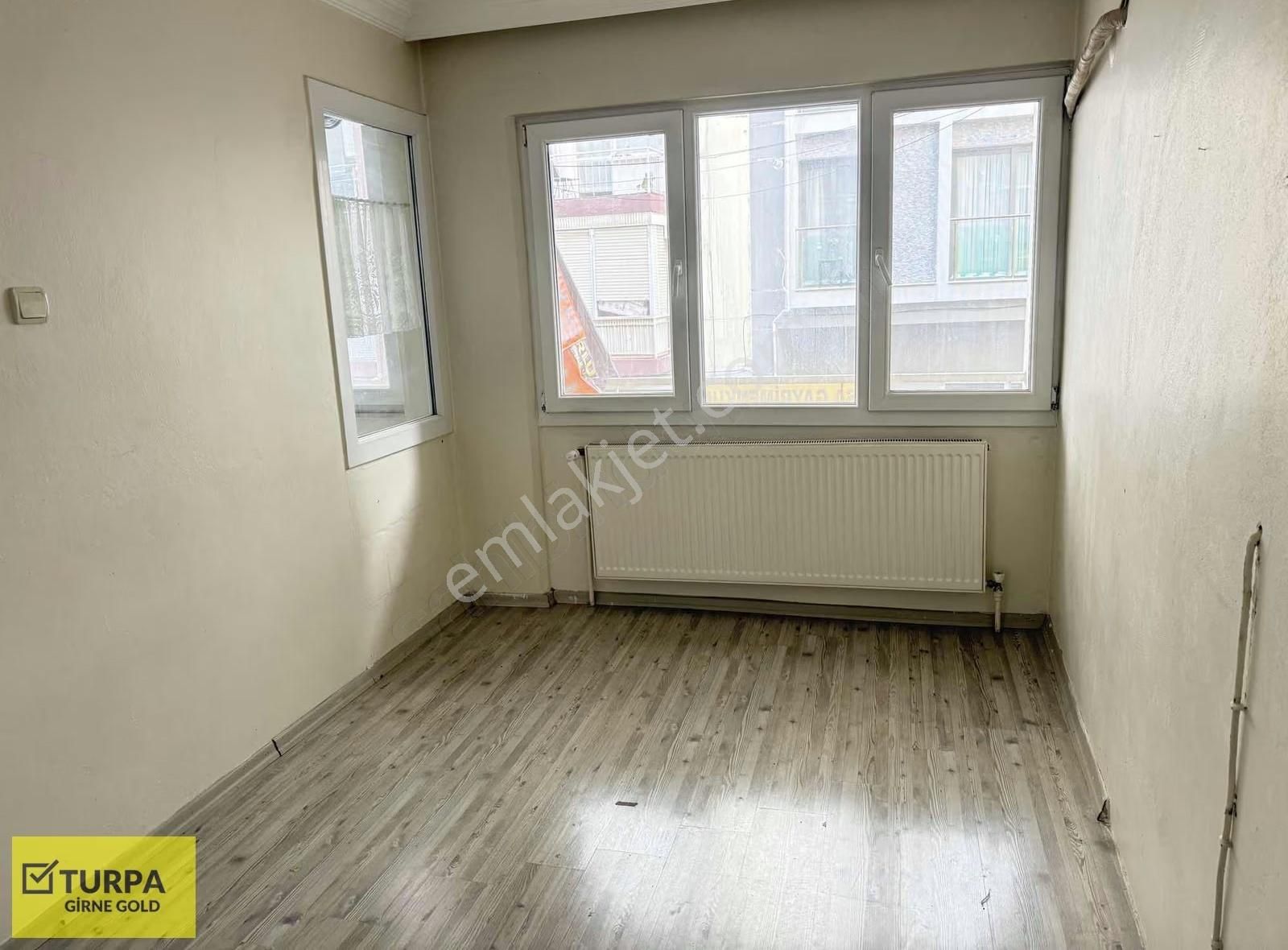 Tarihi Asansör Yakını Kiralık 3+1 - Görsel 12