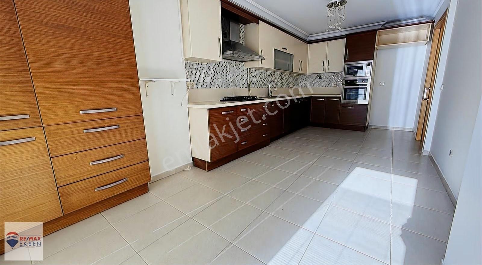 Suadiye Emin Ali Paşa Caddesinde 260 M2 3+2 Dublex Emsalsiz - Görsel 14