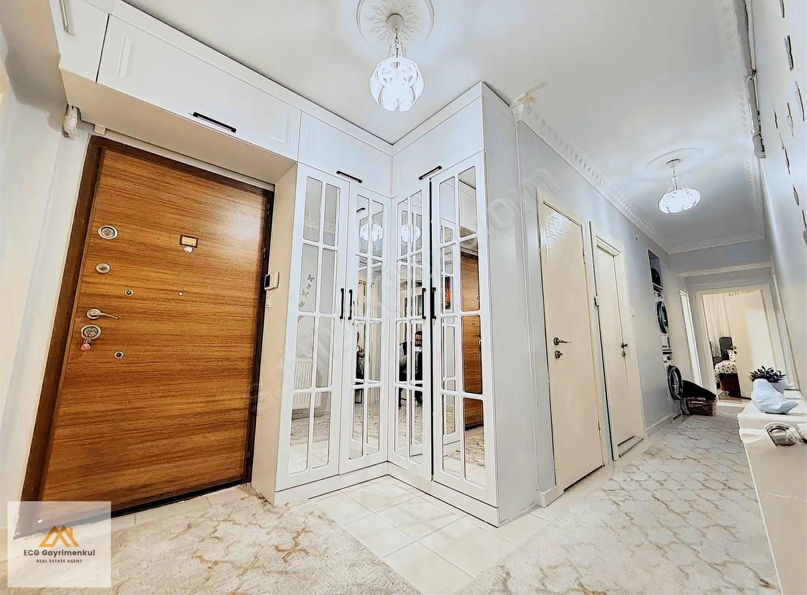 Ecg'den; Saray Fatihte Merkezi Konumda, Geniş 3+1 Fırsat Daire - Görsel 18