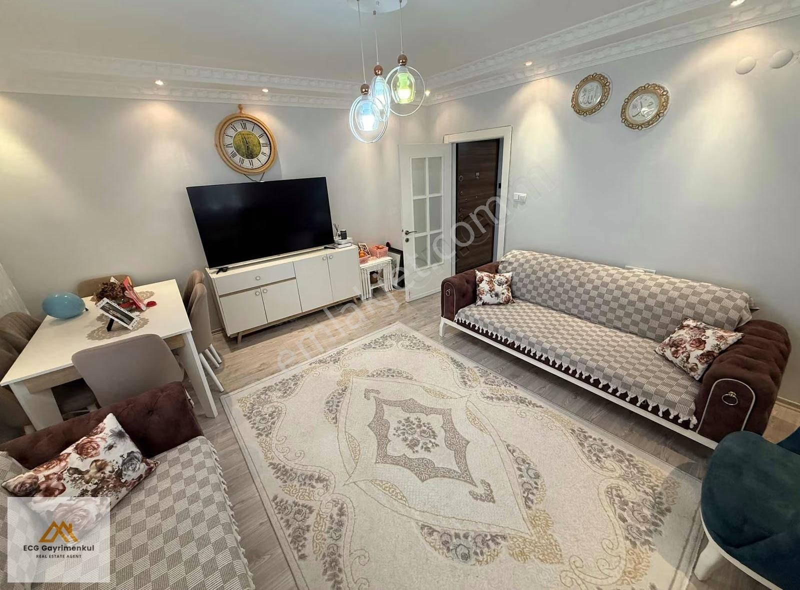 Ecg'den; Saray Fatihte Merkezi Konumda, Geniş 3+1 Fırsat Daire - Görsel 25