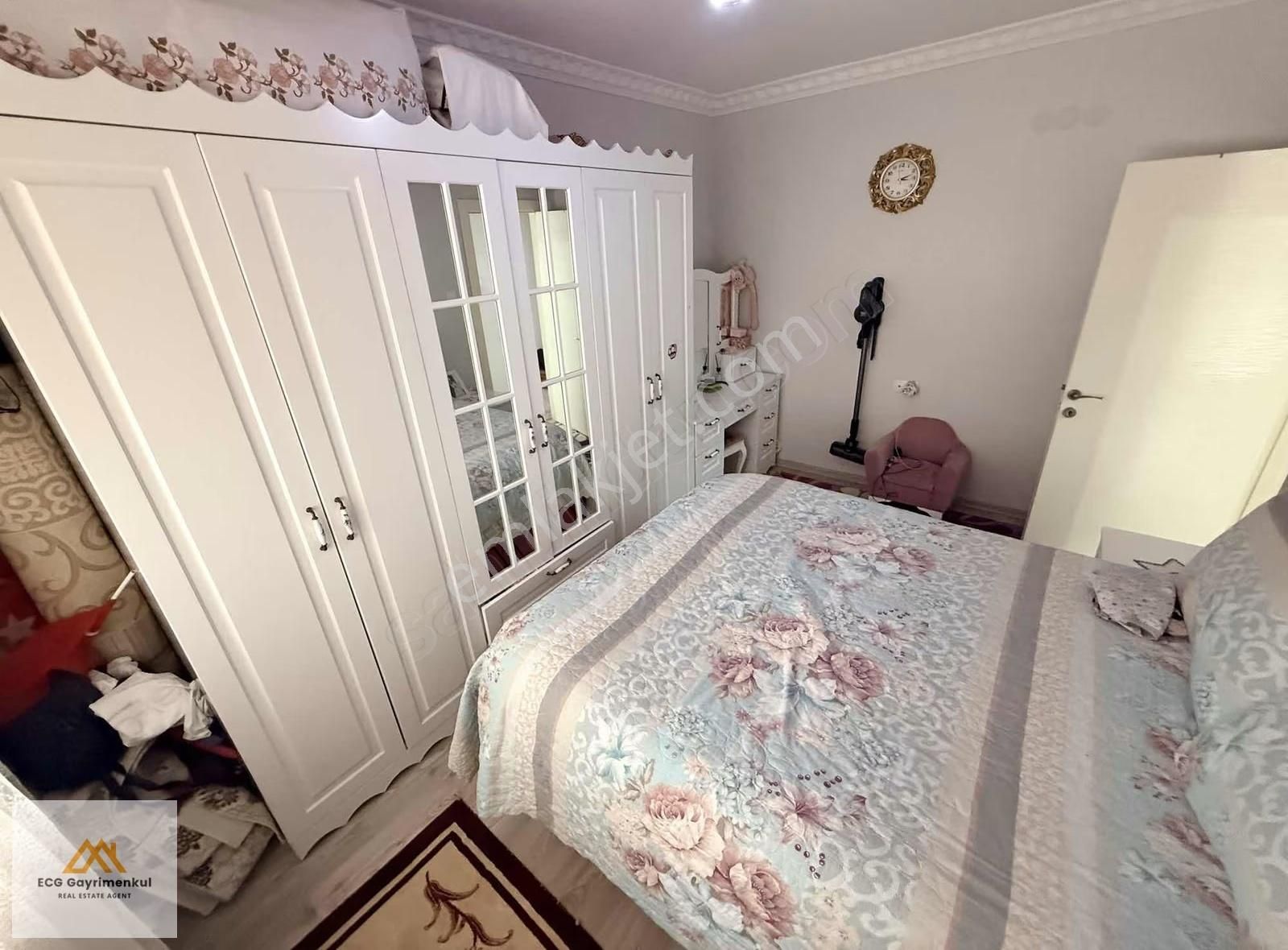 Ecg'den; Saray Fatihte Merkezi Konumda, Geniş 3+1 Fırsat Daire - Görsel 20