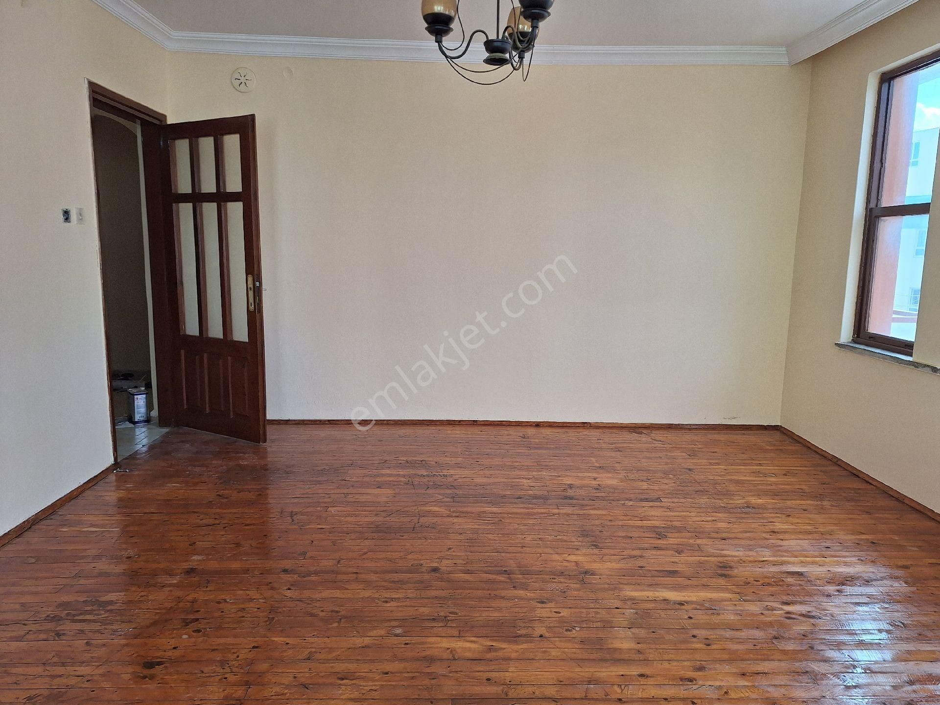 Kiralık 2+1 Daire - Ayrı Mutfak - 25 Mtlik Yol Üstü - Görsel 4