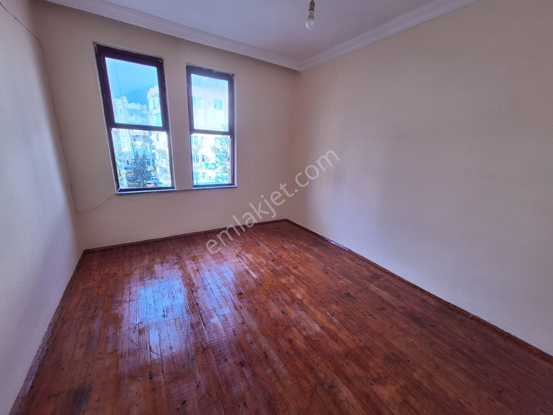 Kiralık 2+1 Daire - Ayrı Mutfak - 25 Mtlik Yol Üstü - Görsel 3