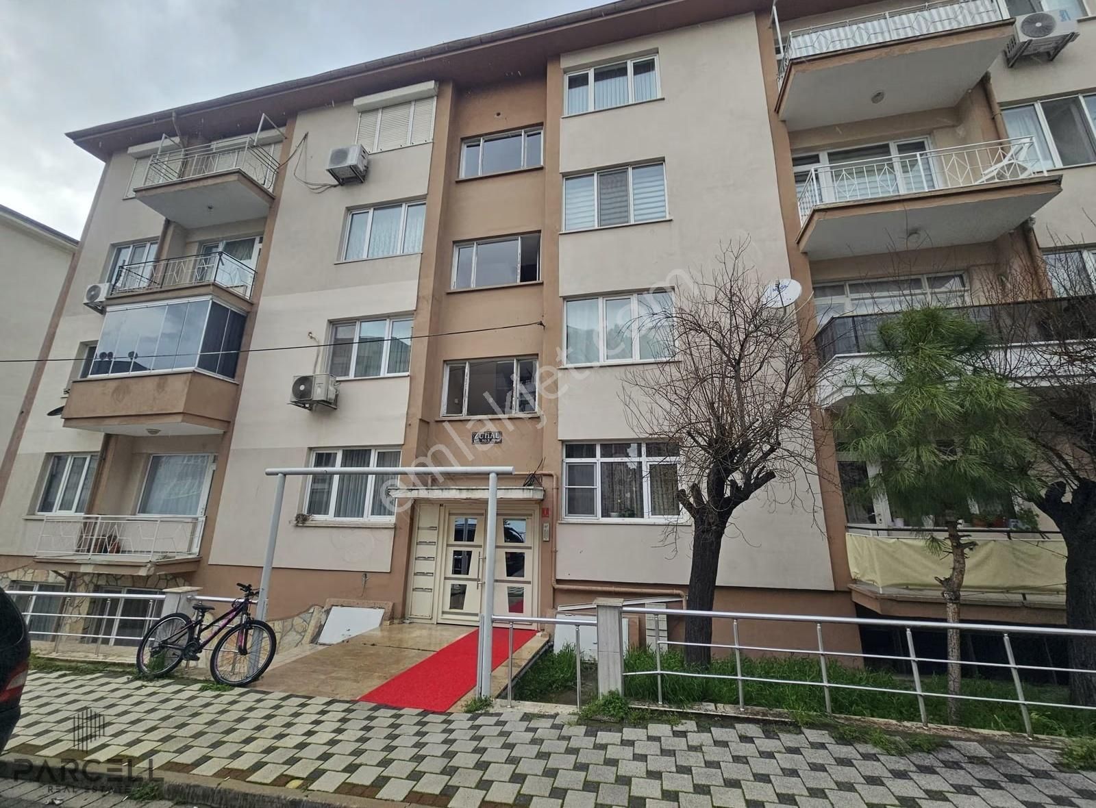 Balıkesir Altıeylül Bahçelievlerde Satılık 2+1 Daire