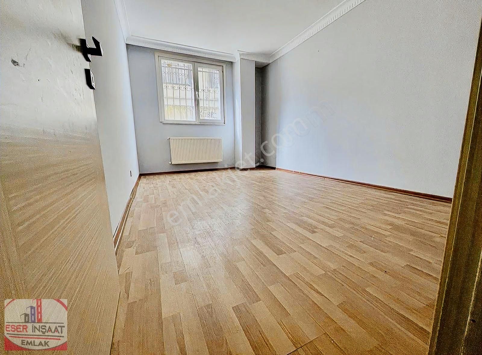 Eser Yapıdan Satılık2+1 100m2 Meydan Konumlu Yüksek Bahçe Katı - Görsel 3