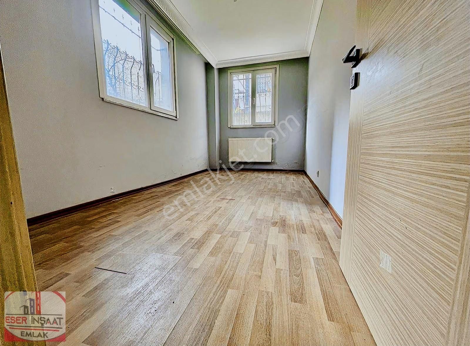 Eser Yapıdan Satılık2+1 100m2 Meydan Konumlu Yüksek Bahçe Katı - Görsel 8