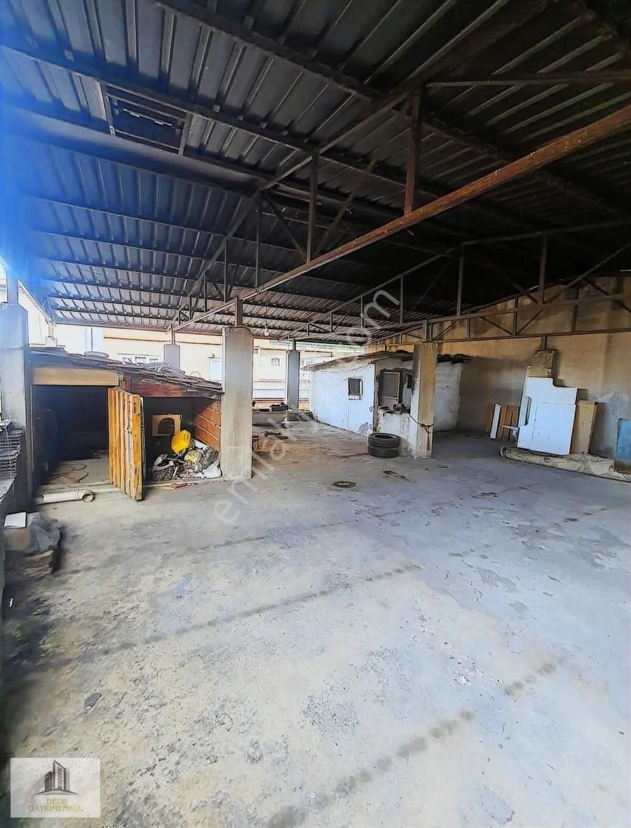 Cadde Üzeri Satılık 3 Katlı 2 Daire 2 Dükkan - Görsel 11