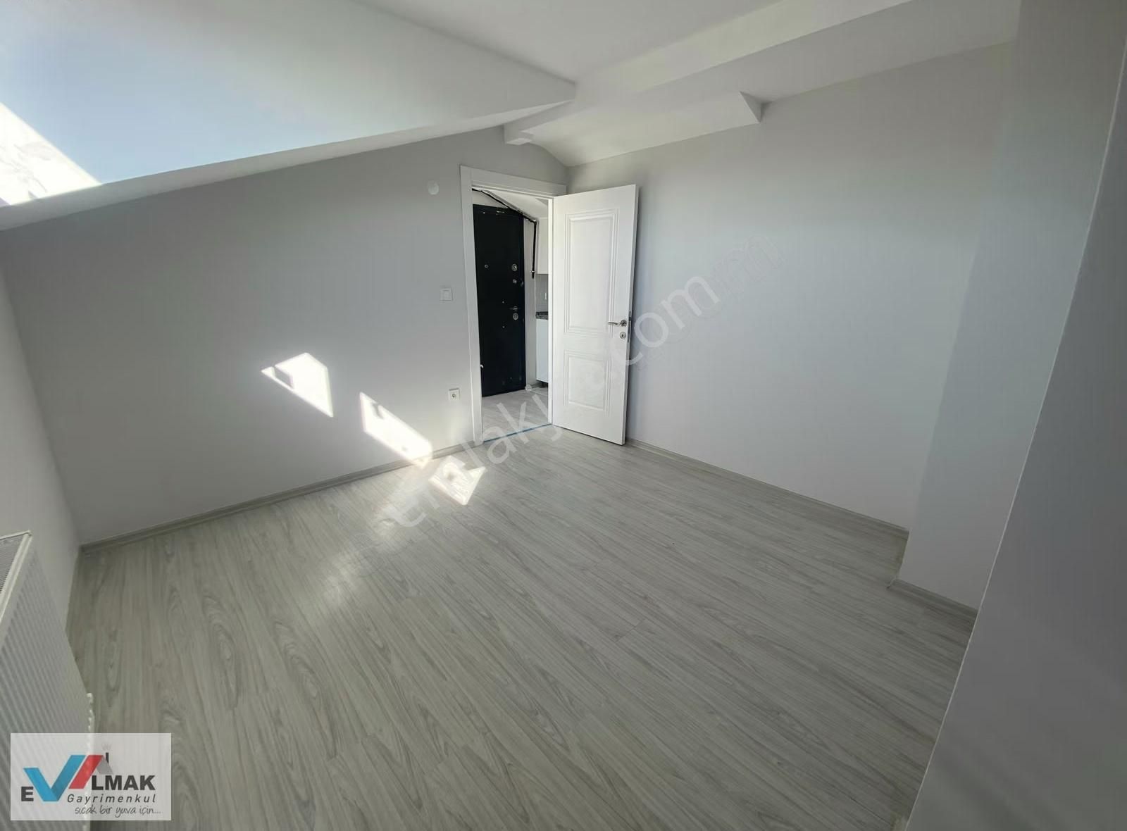 Evalmak Gayrimenkul'den Söğütlüçeşme Mah.de Satılık 3+2 Dubleks - Görsel 22