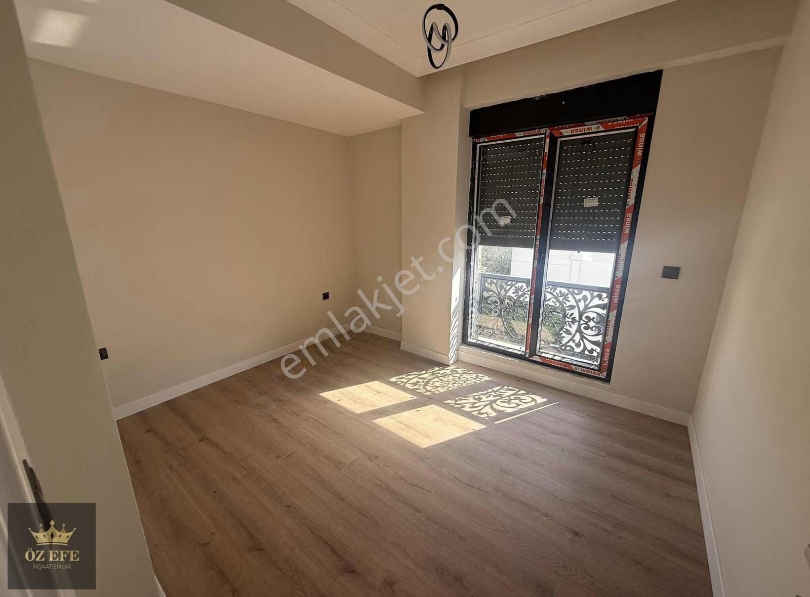 Küçükkuyu Mıhlıda 4+1 Müstakil Lüx Villalar - Görsel 17