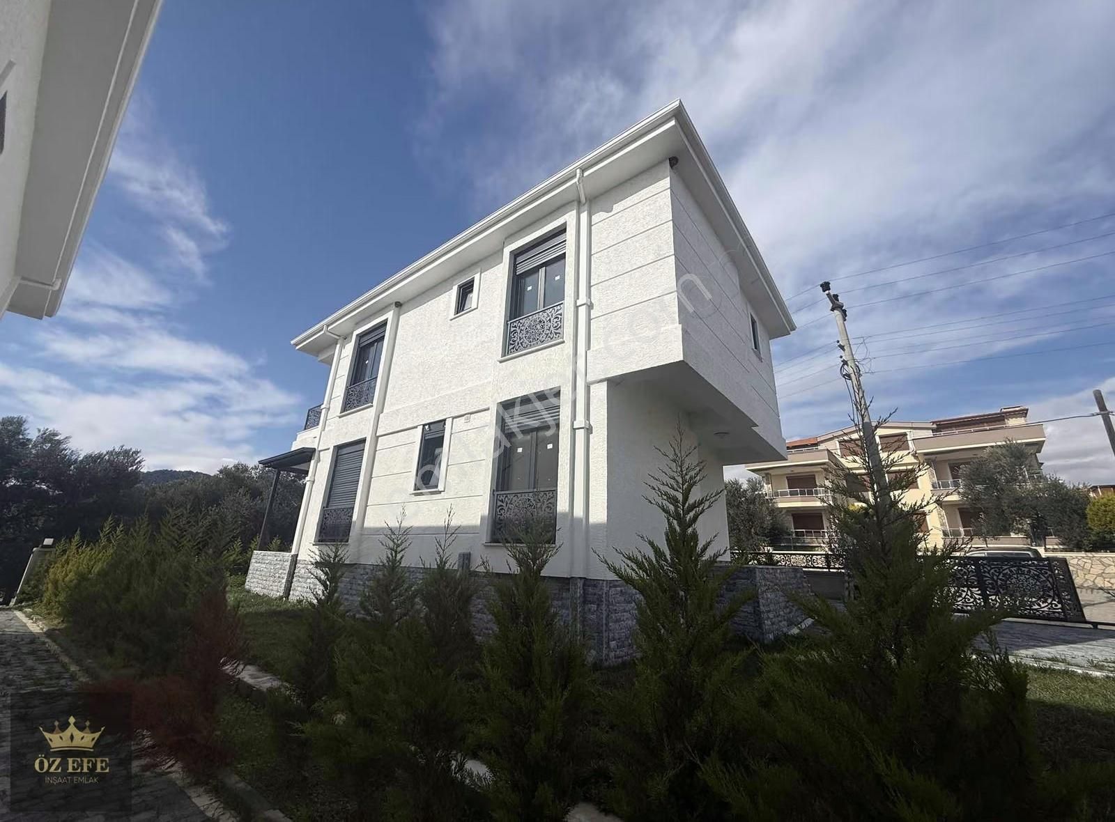 Küçükkuyu Mıhlıda 4+1 Müstakil Lüx Villalar - Görsel 11