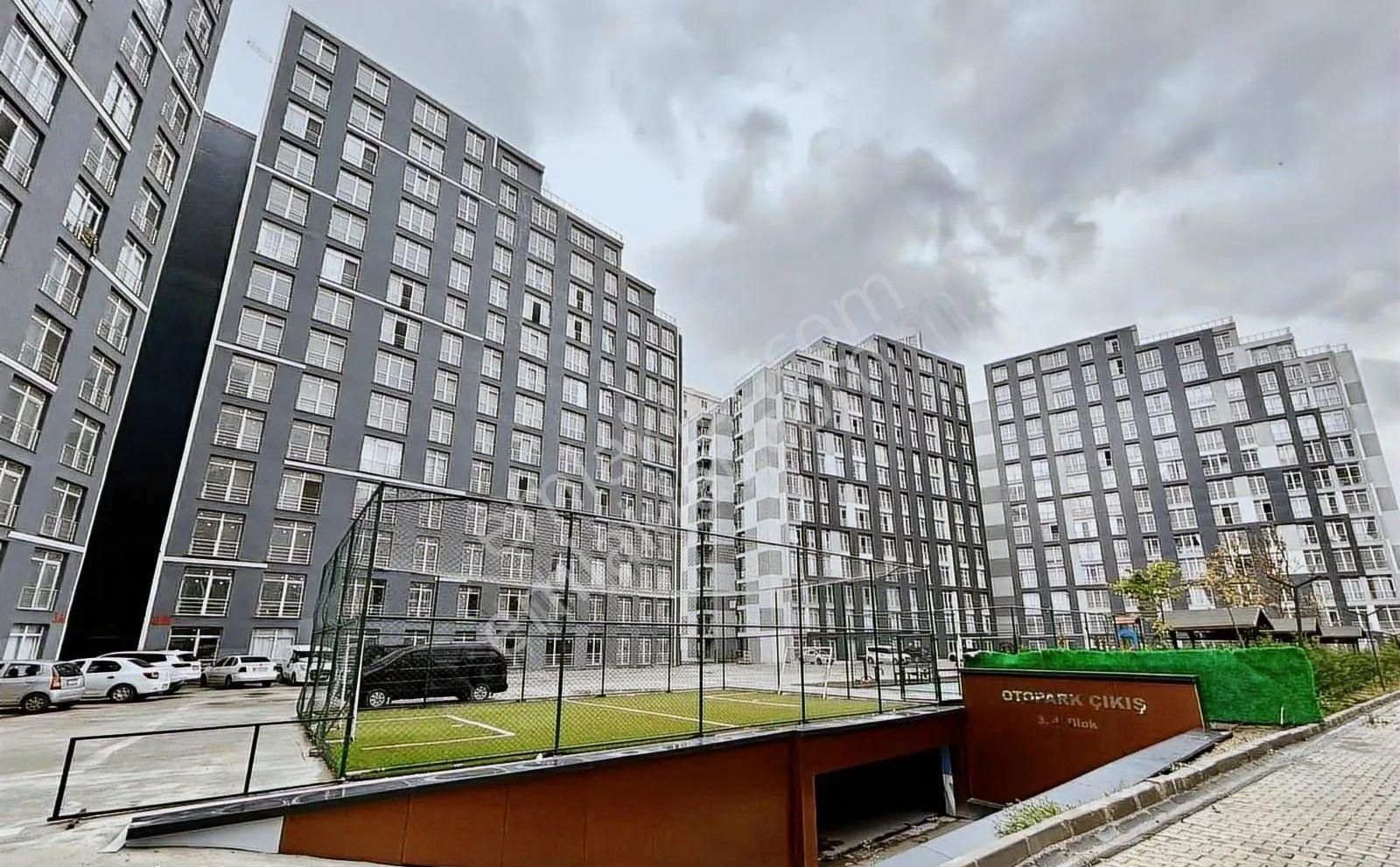 Esenyurt Hayatpark 4 Sitesi Kiralık 2+1 Daire