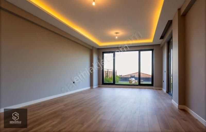 Sapanca'da Göl Manzaralı Satılık Müstakil Villa - Görsel 23