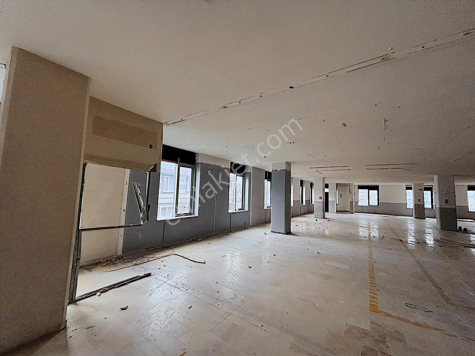 Torunlar'dan İşhanı 2.kt Kiralık 500m2 İşyeri Depo İmalat Atölye - Görsel 14