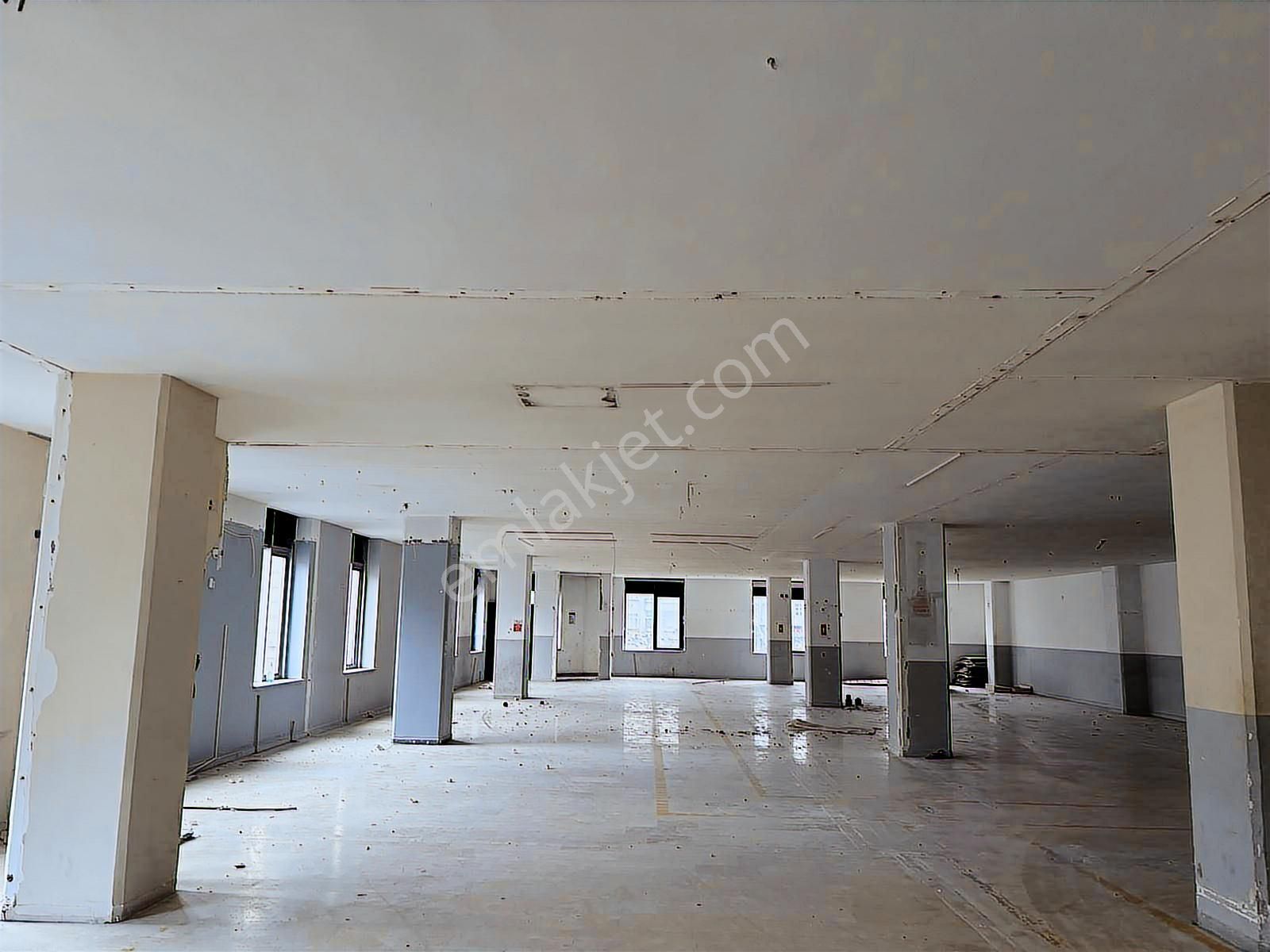 Torunlar'dan İşhanı 2.kt Kiralık 500m2 İşyeri Depo İmalat Atölye - Görsel 7