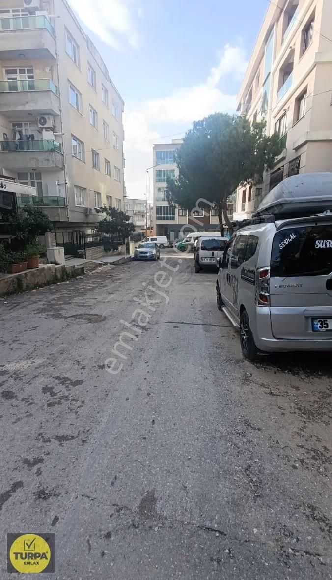 Menderes Cad. Yakını Balkonlu Yüksek Giriş 2+1 - Görsel 15