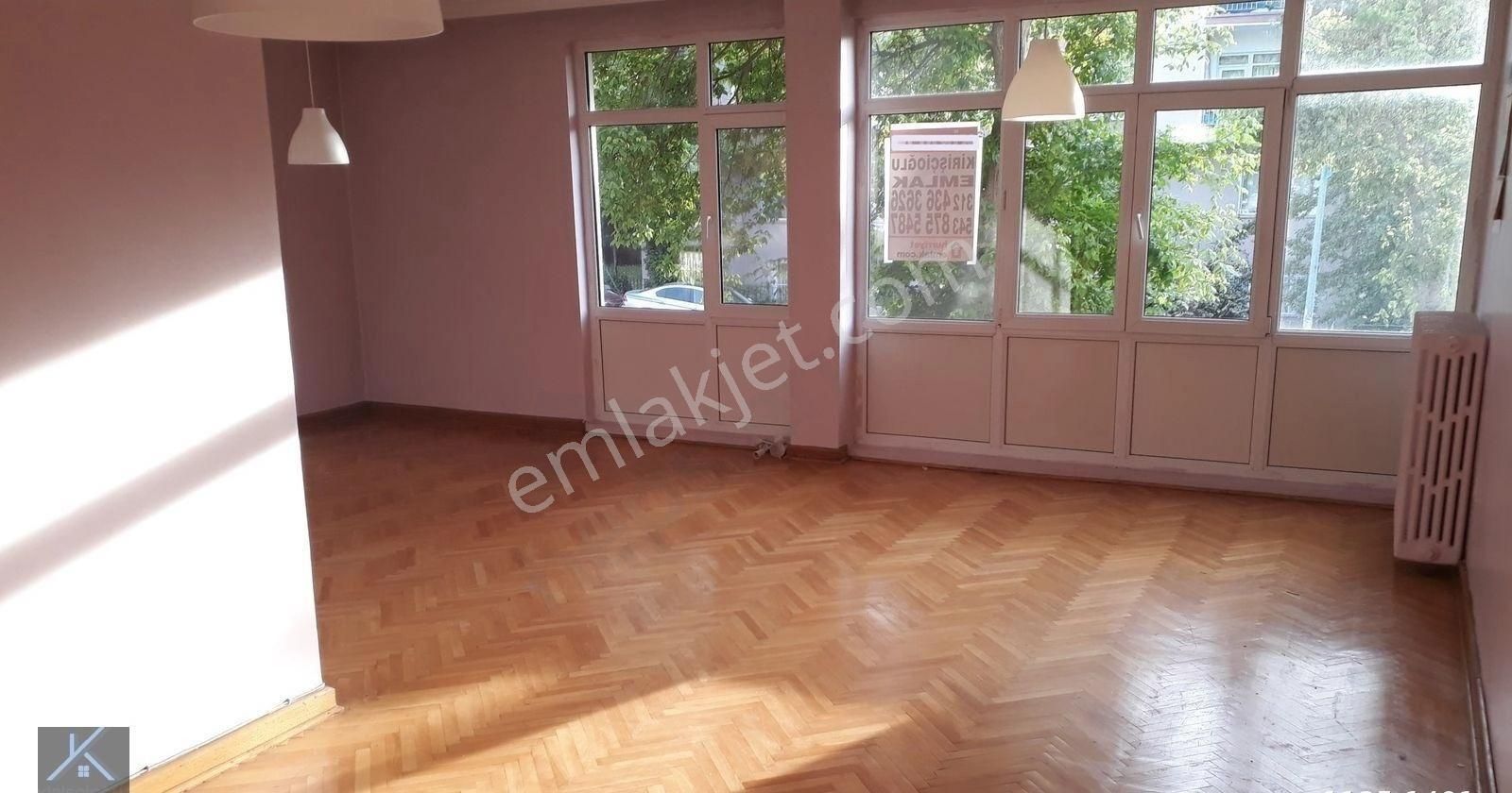 Satılık, G.o.p., Reşit Galip Cad.'de, 2+1, Ön, 2. Katta, Güney-batı Cephe, Merkezi