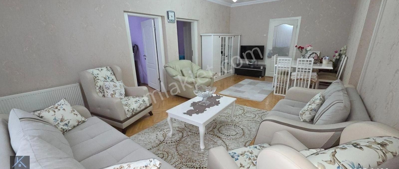 Satılık, 3+1, Katta, Tıp Fak. Yakını, Demirlibahçe Ağaçlı Caddesinde, Kombili - Görsel 3