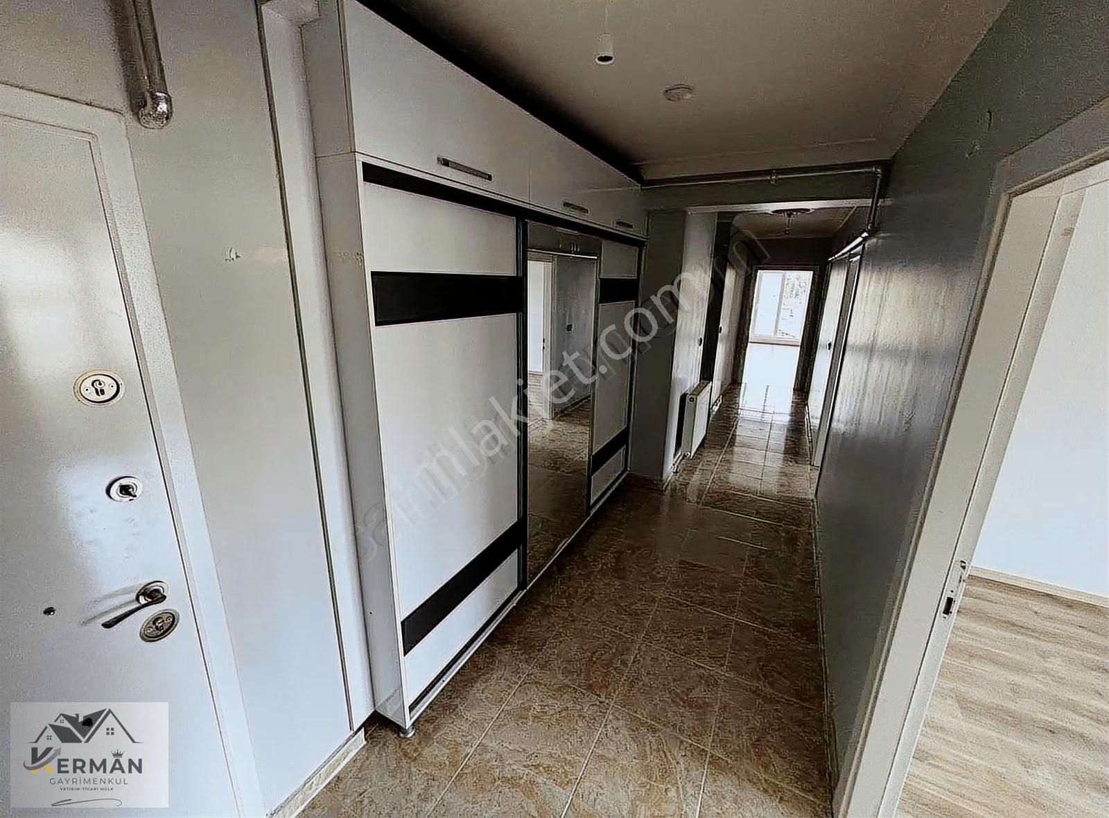 Yenikent'te Merkezi Konumda Kiralık 3+1 Geniş Daire - Görsel 22