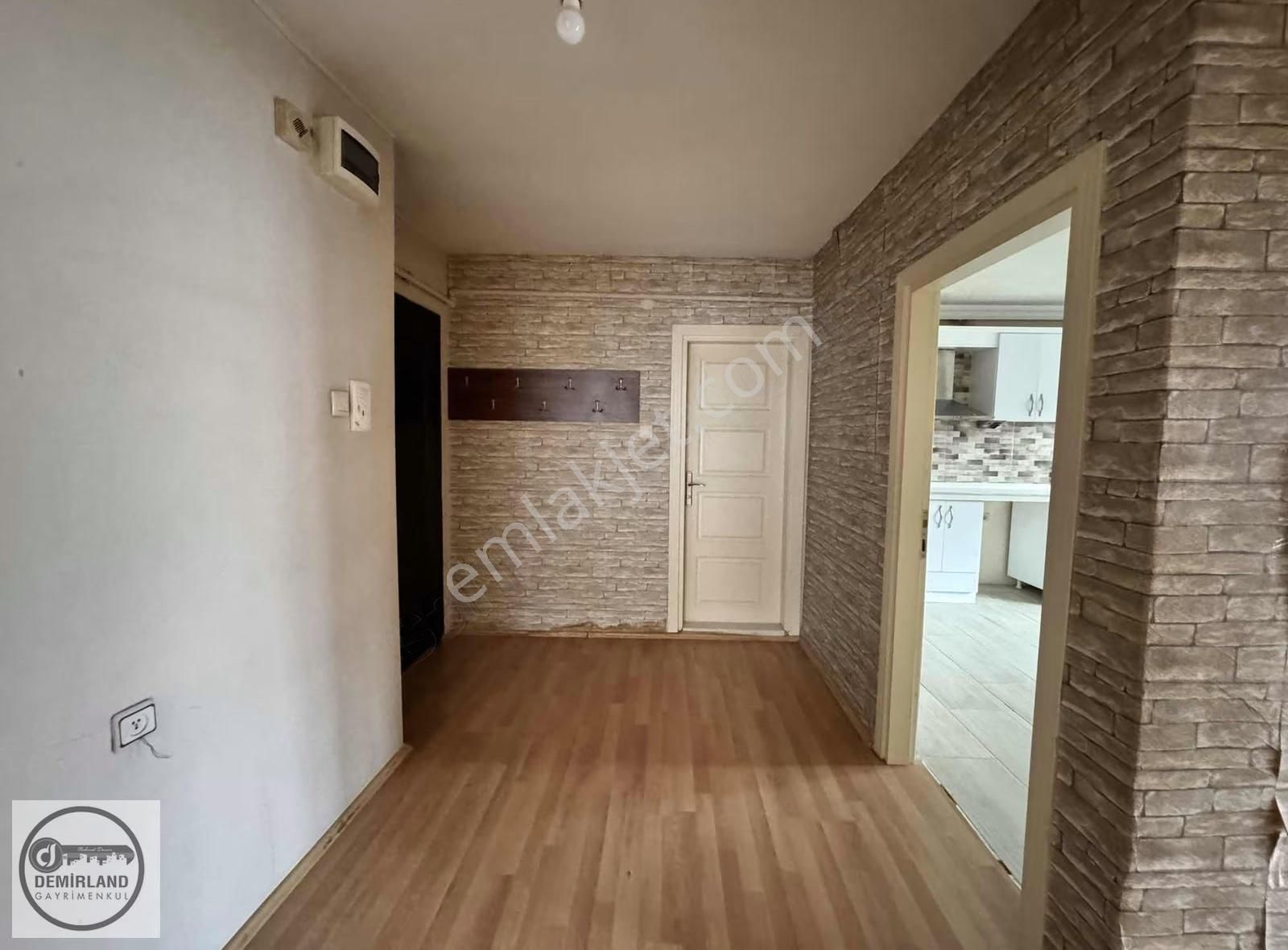 Demirland'dan Kiralık Menderes Caddesi'nde Geniş 2+1 Daire - Görsel 5