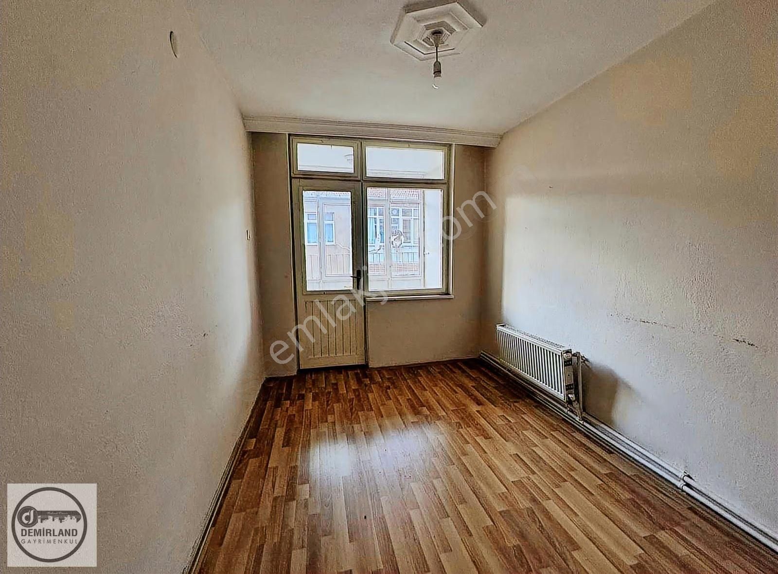Demirland'dan Kiralık Menderes Caddesi'nde Geniş 2+1 Daire - Görsel 7