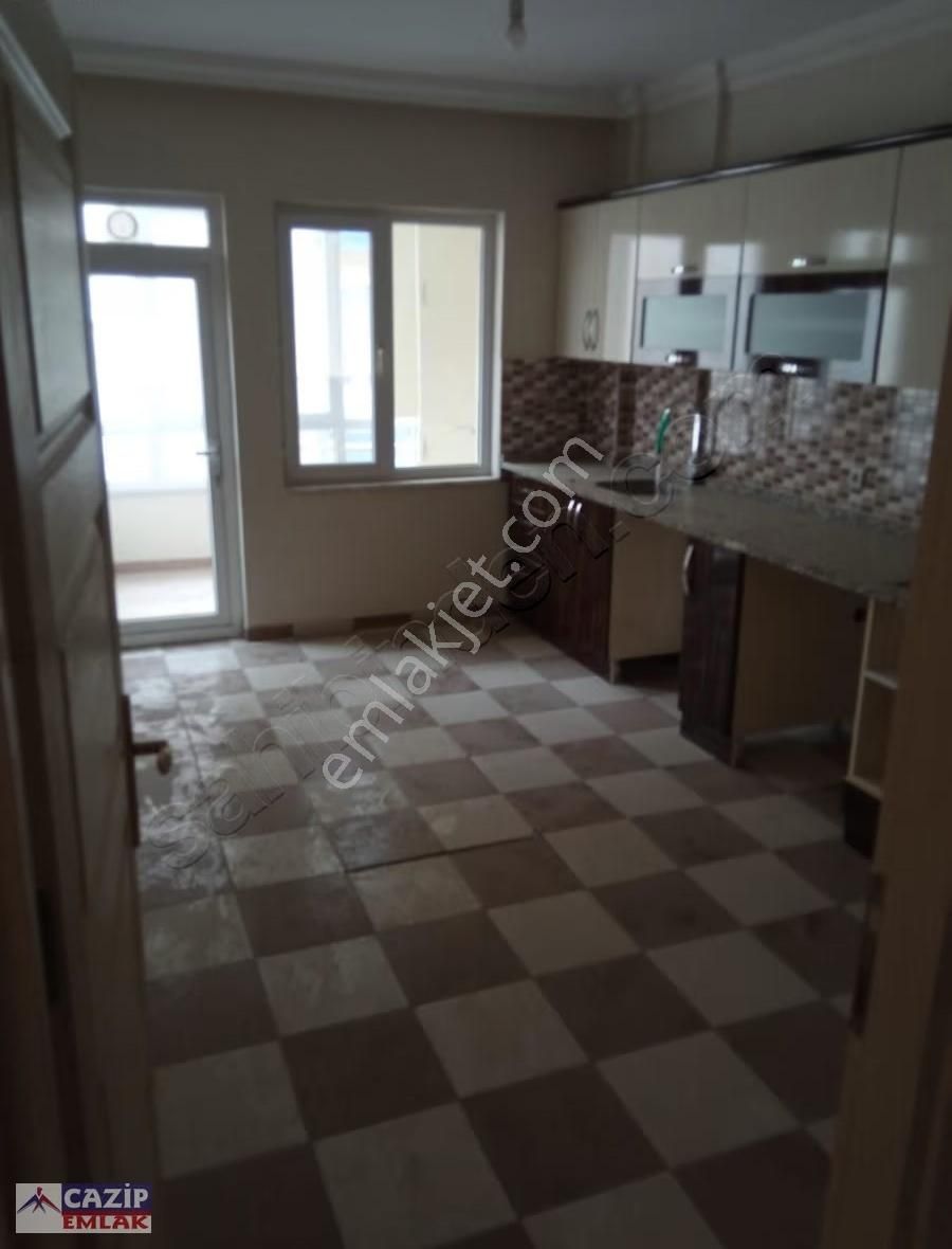 Cazip'ten Ereğli Lisesi Arkasında Ara Kat Kombili Satılık Daire - Görsel 2