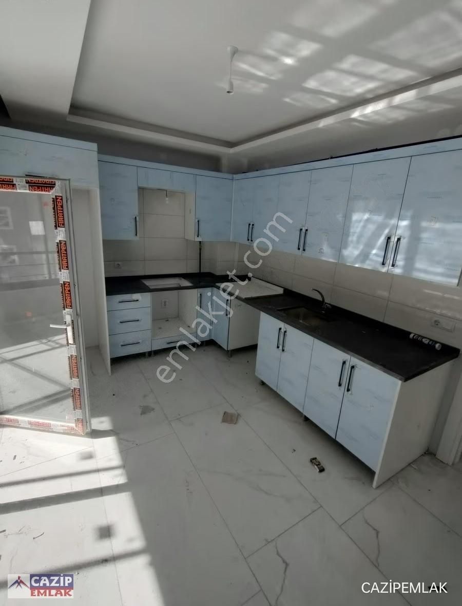 Cazip'ten Çarşı Merkezde Ara Kat Sıfır 2+1 Satılık Daire - Görsel 3