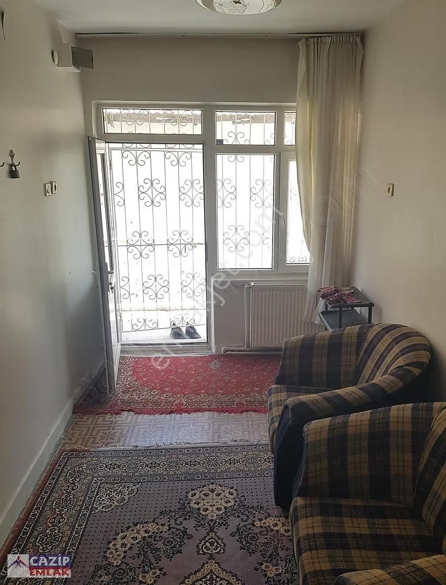 Cazip'ten Adese Avm Yanı Eşyalı Kiralık Kombili 2+1 Müstakil Ev - Görsel 6