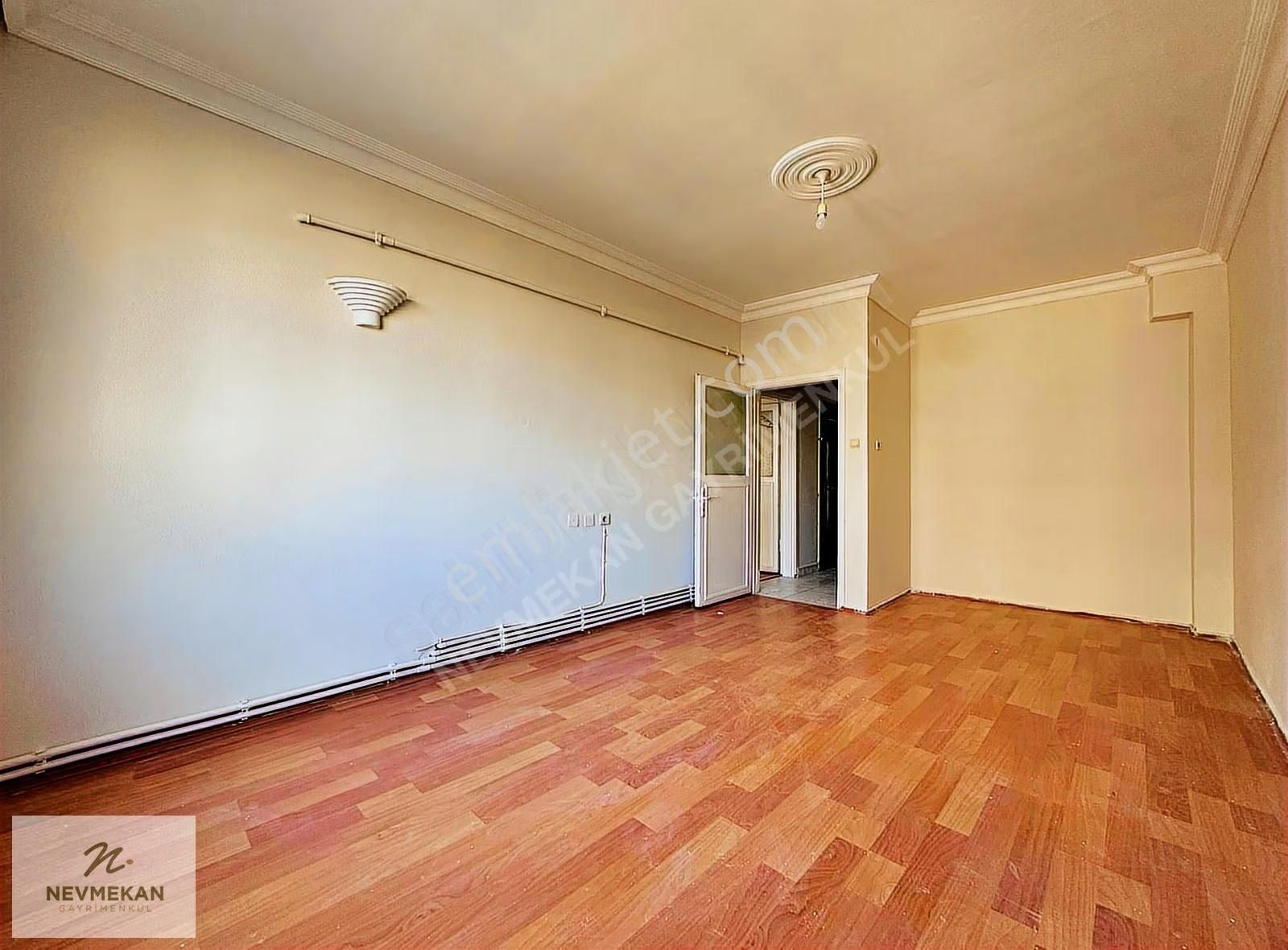 Nevmekan Gayrimenkul'den Merkezi Konumda Kiralık 2+1 Ferah Daire