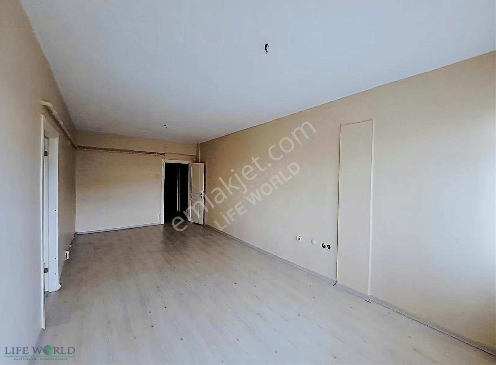 Güngören, Merter Savaş Caddesinde Site İçinde 2+1 Satılık Daire. - Görsel 13