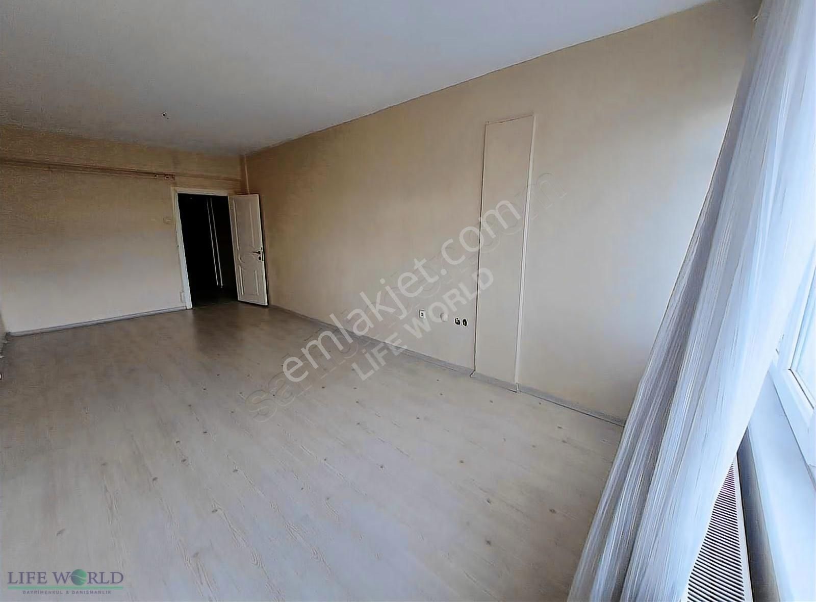 Güngören, Merter Savaş Caddesinde Site İçinde 2+1 Satılık Daire. - Görsel 14