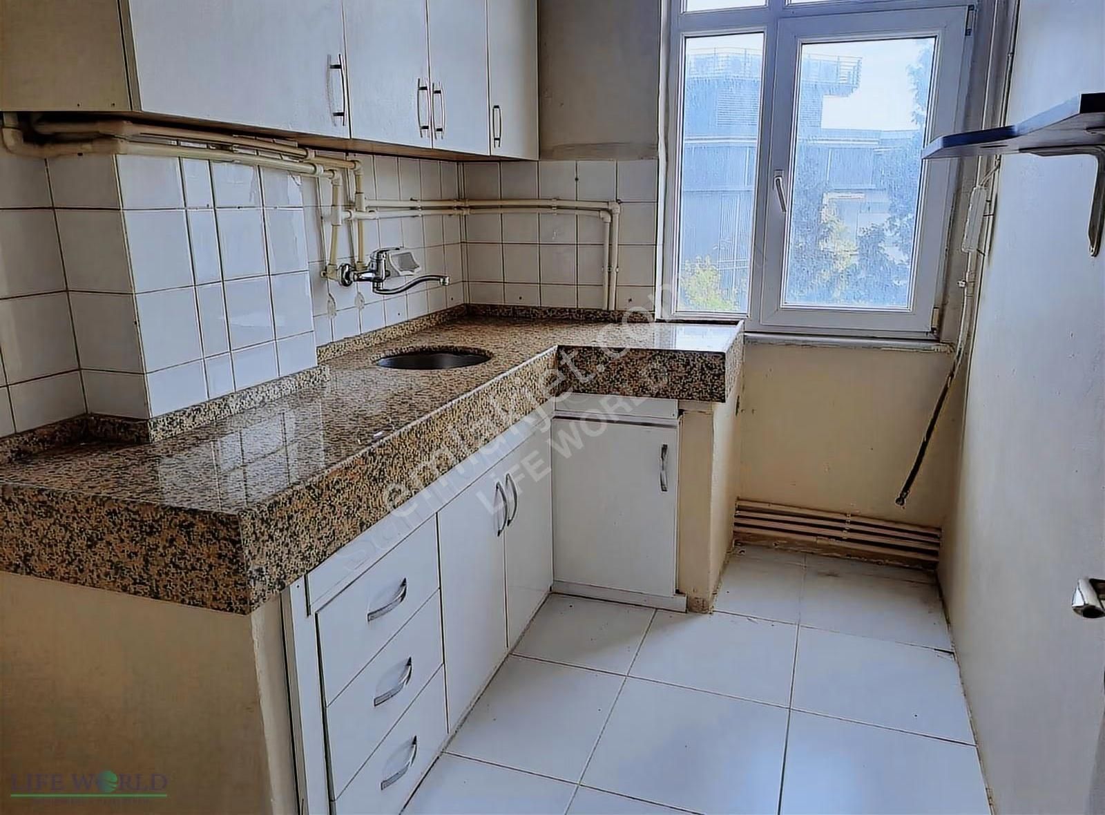 Güngören, Merter Savaş Caddesinde Site İçinde 2+1 Satılık Daire. - Görsel 9