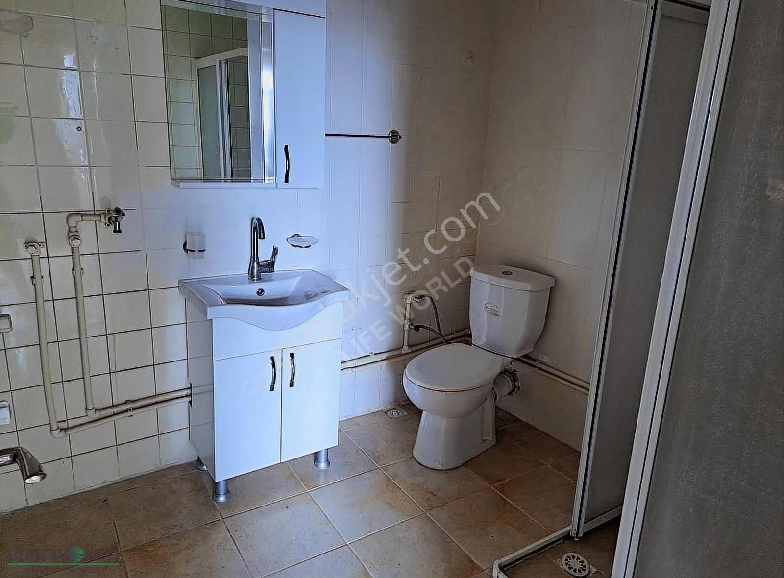 Güngören, Merter Savaş Caddesinde Site İçinde 2+1 Satılık Daire. - Görsel 17