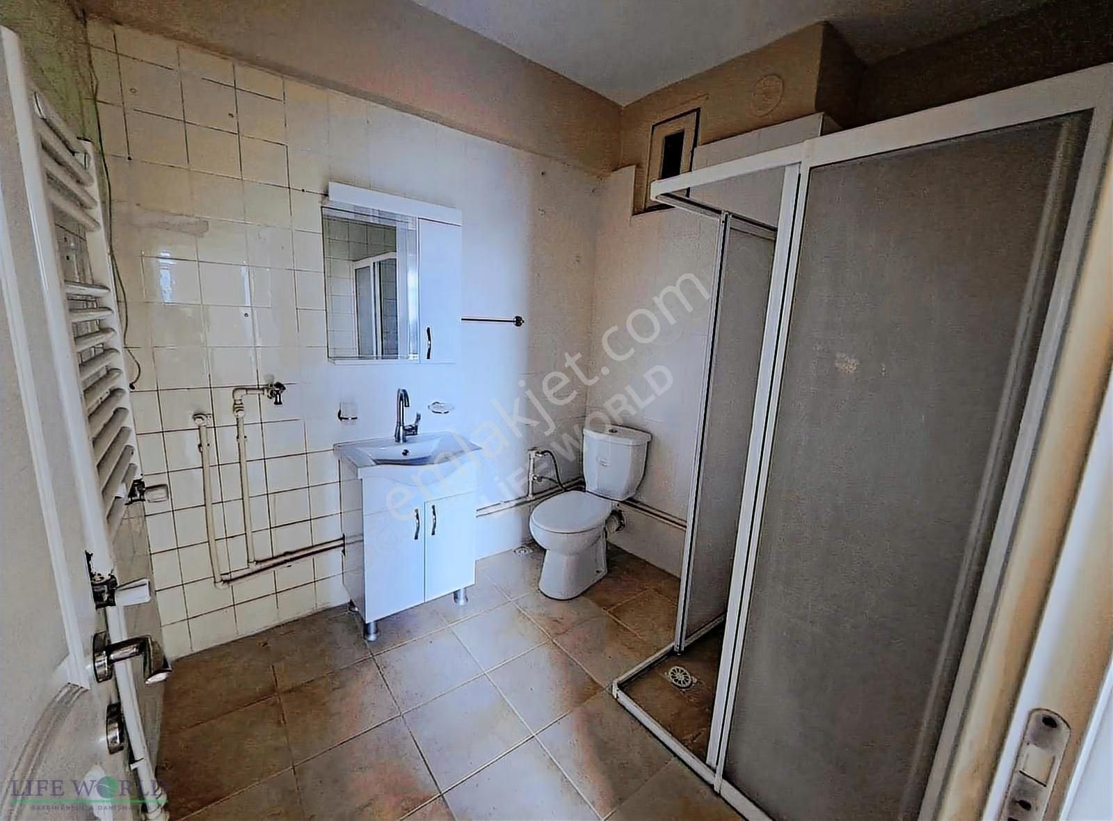 Güngören, Merter Savaş Caddesinde Site İçinde 2+1 Satılık Daire. - Görsel 16