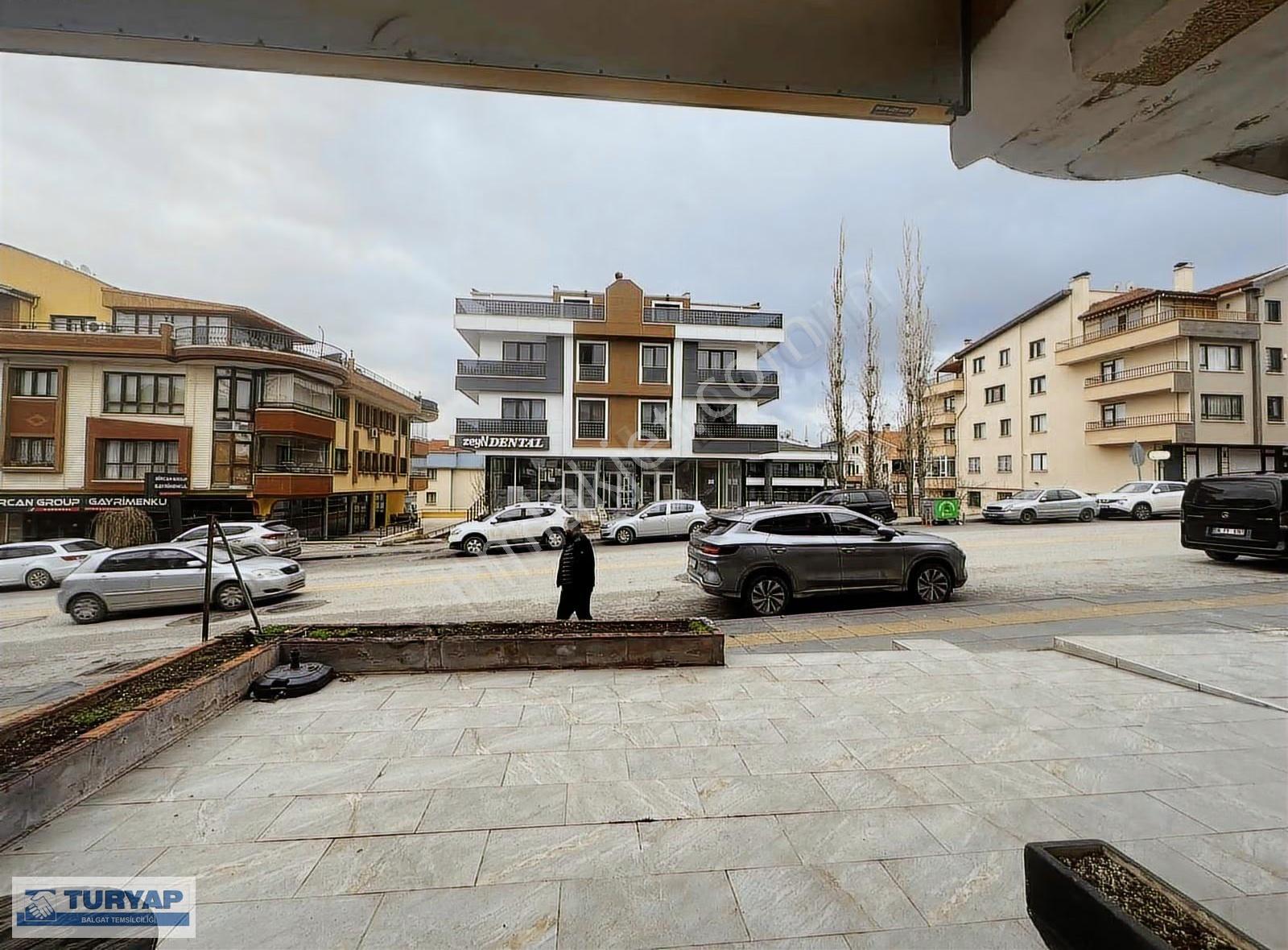 Turyap'tan Vedat Dolakay Cad Üzerinde Satılık Dükkan - Görsel 11
