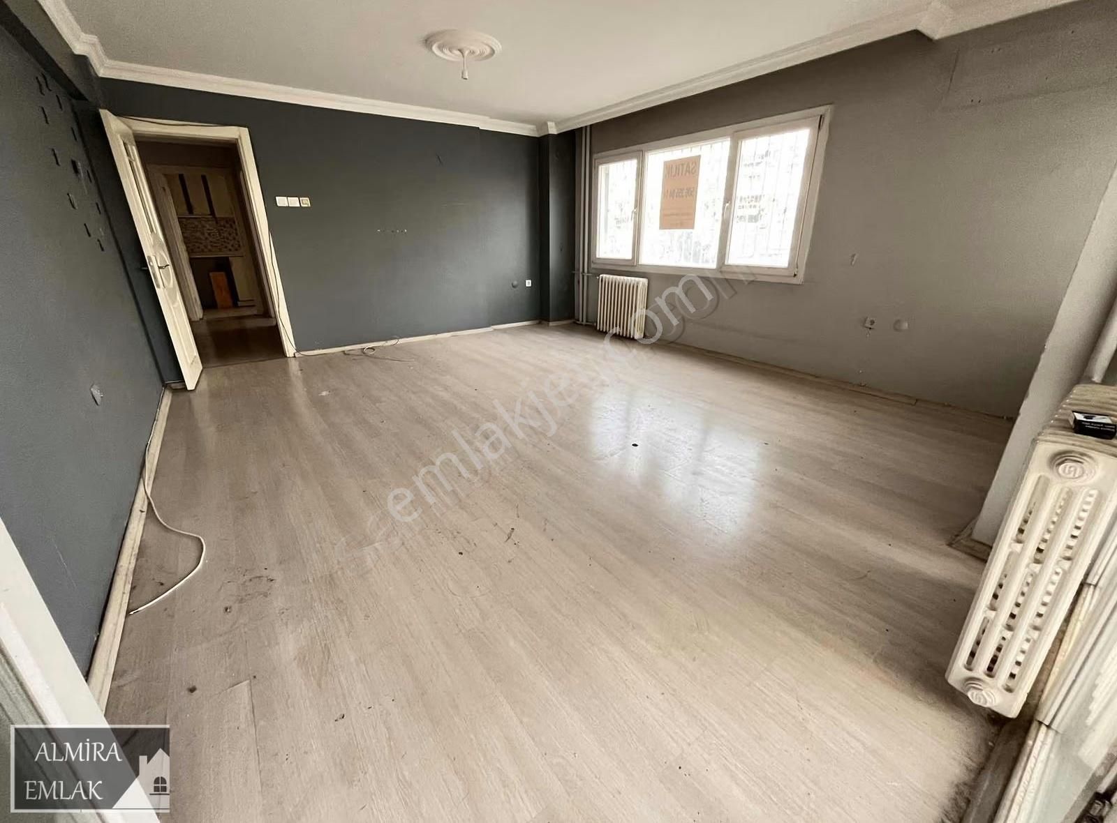 Üçyol Meydan Metro Yakını Cadde Binasında 3+1 Köşe Dairea - Görsel 29