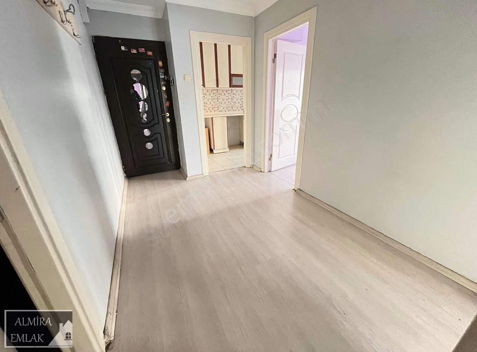 Üçyol Meydan Metro Yakını Cadde Binasında 3+1 Köşe Dairea - Görsel 24