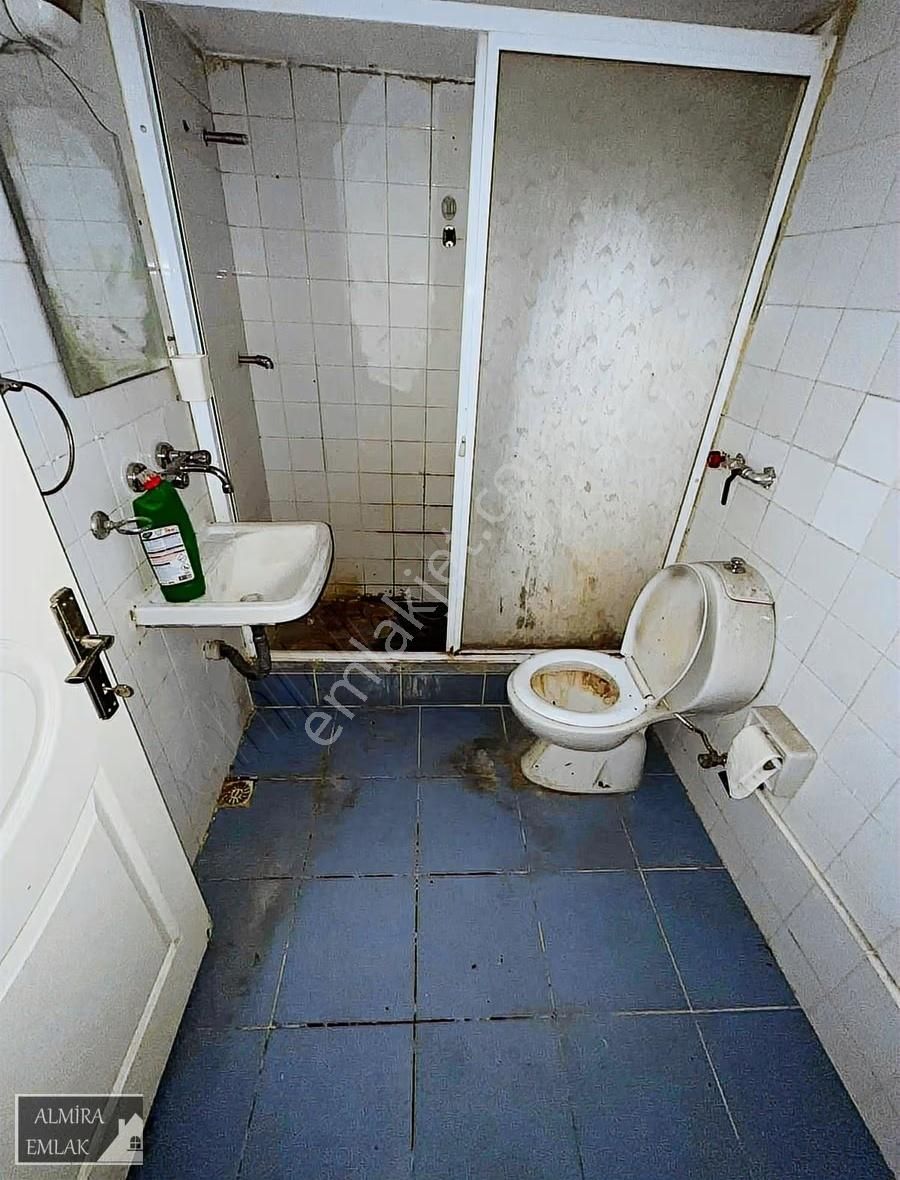 Üçyol Meydan Metro Yakını Cadde Binasında 3+1 Köşe Dairea - Görsel 3