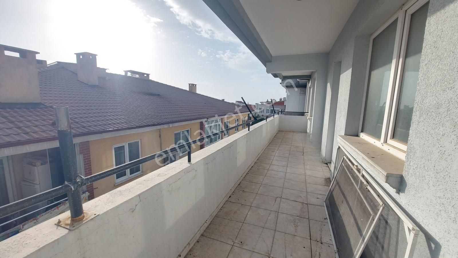 Aliçetinkayada Yenilenmiş Masrafsız Güney Cephe Kiralık 2+1 - Görsel 2