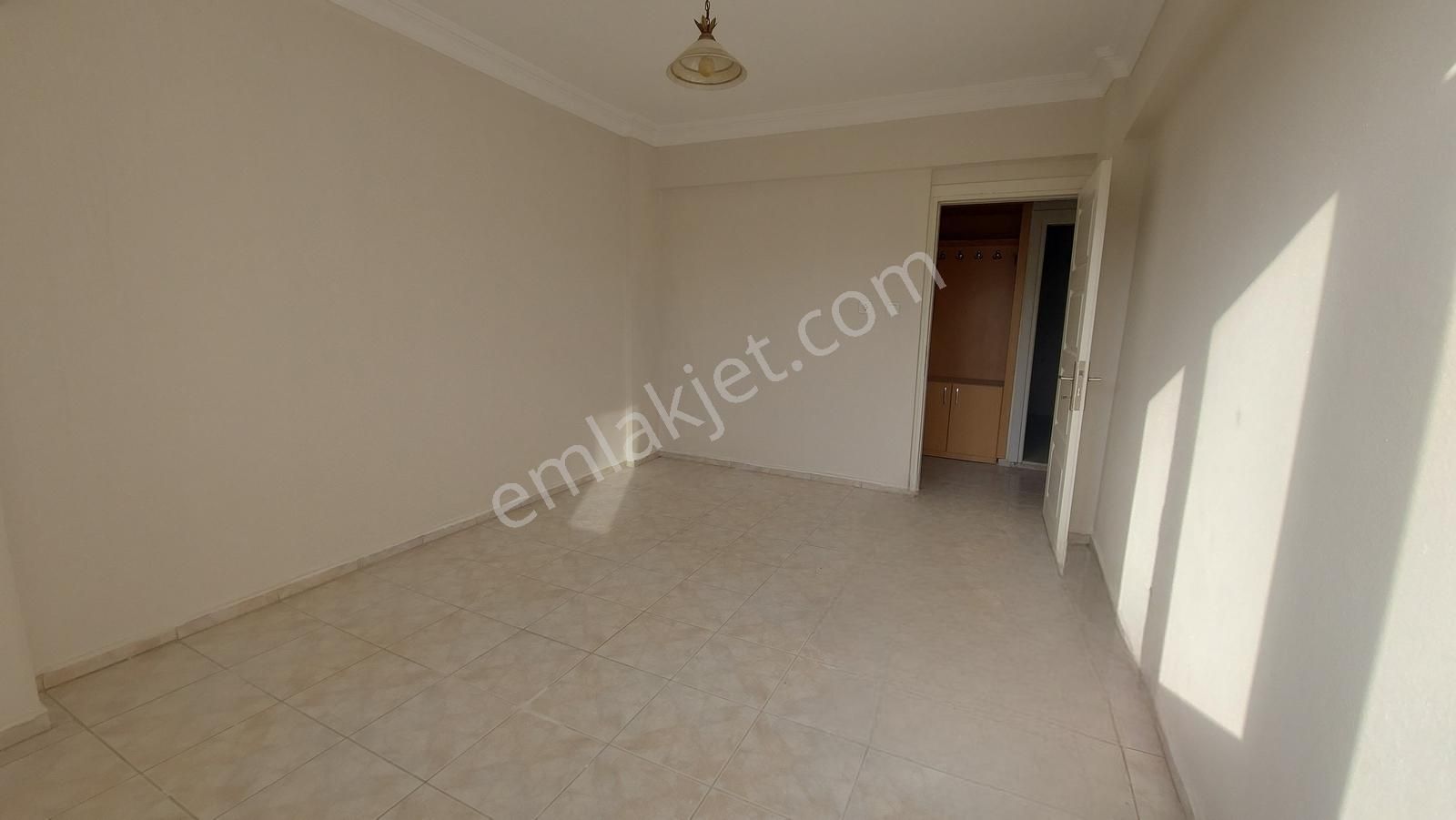 Aliçetinkayada Yenilenmiş Masrafsız Güney Cephe Kiralık 2+1 - Görsel 9