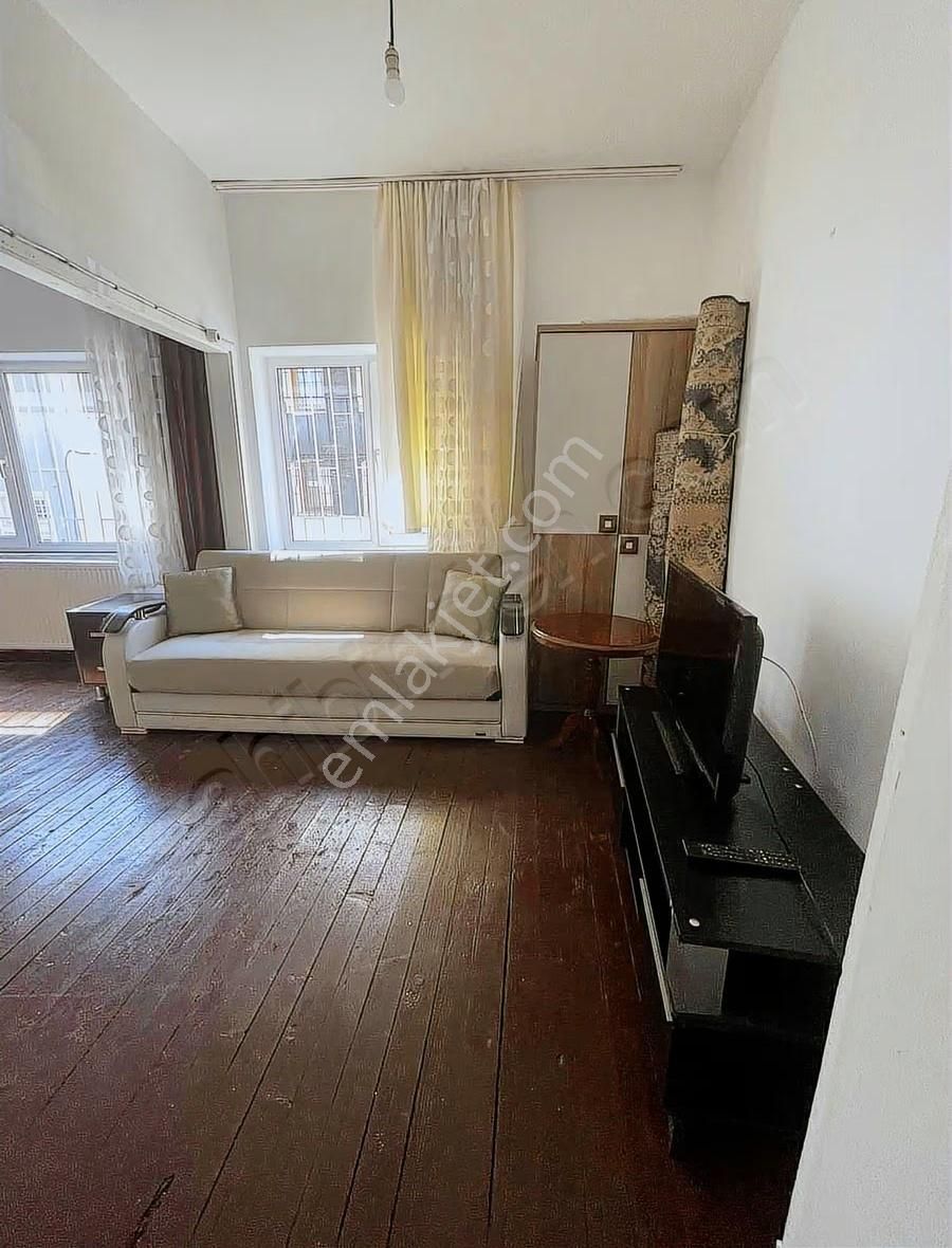 Sarıyer Büyükdere'de Caddeye Yakın Eşyalı Kiralık Daire - Görsel 16