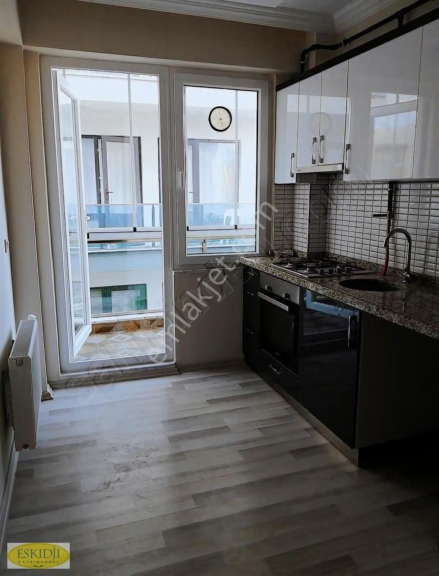 Çanakkale Merkez İsmetpaşa Mah. Arakat Kiralık 2+1 Daire. - Görsel 4