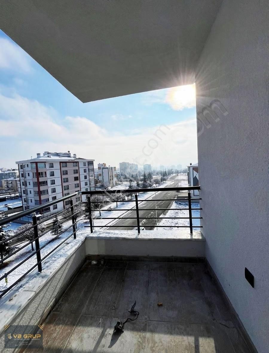 Erkilet General Emir Mahallesin'de Satılık 2.5+1 Daire - Görsel 16