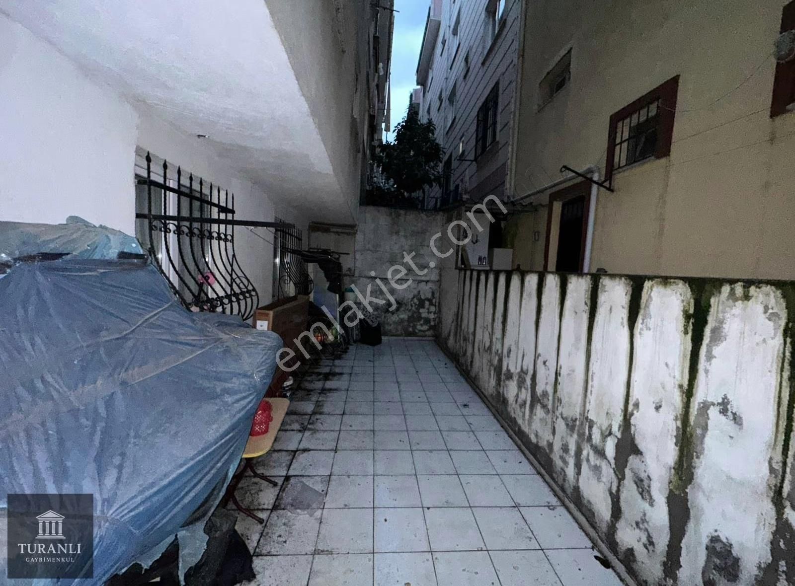 Turanlı'dan Tevfikbey'de Cadde Üzeri Merkezi Konumda Bahçeli 1+1 - Görsel 25