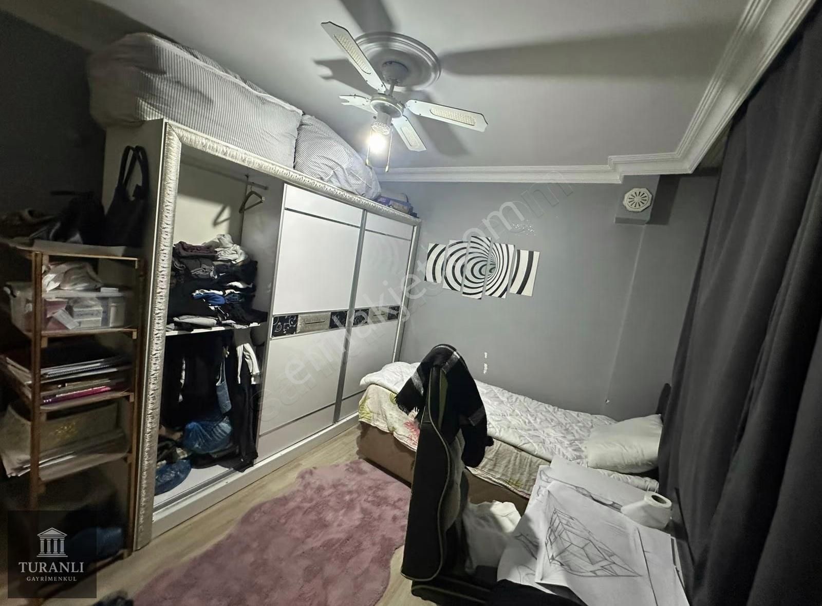 Turanlı'dan Tevfikbey'de Cadde Üzeri Merkezi Konumda Bahçeli 1+1 - Görsel 32