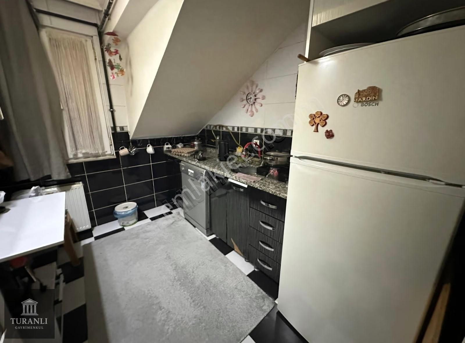 Turanlı'dan Tevfikbey'de Cadde Üzeri Merkezi Konumda Bahçeli 1+1 - Görsel 5
