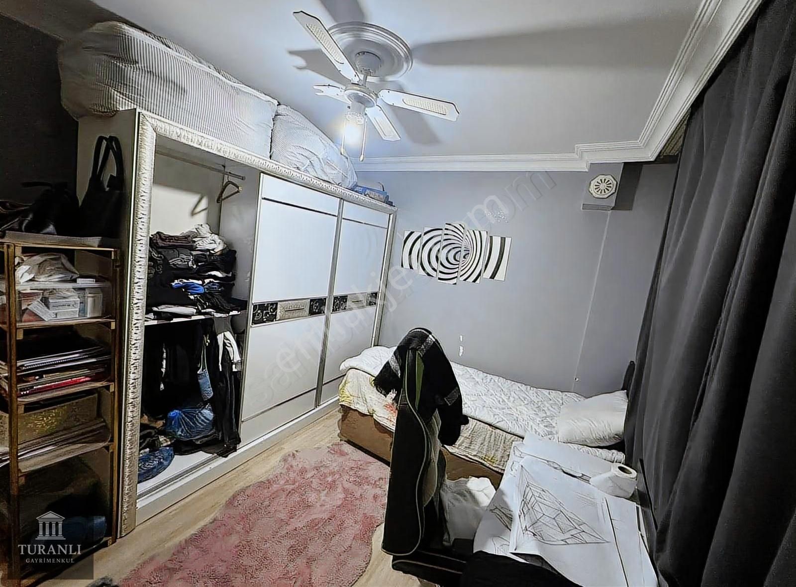 Turanlı'dan Tevfikbey'de Cadde Üzeri Merkezi Konumda Bahçeli 1+1 - Görsel 15