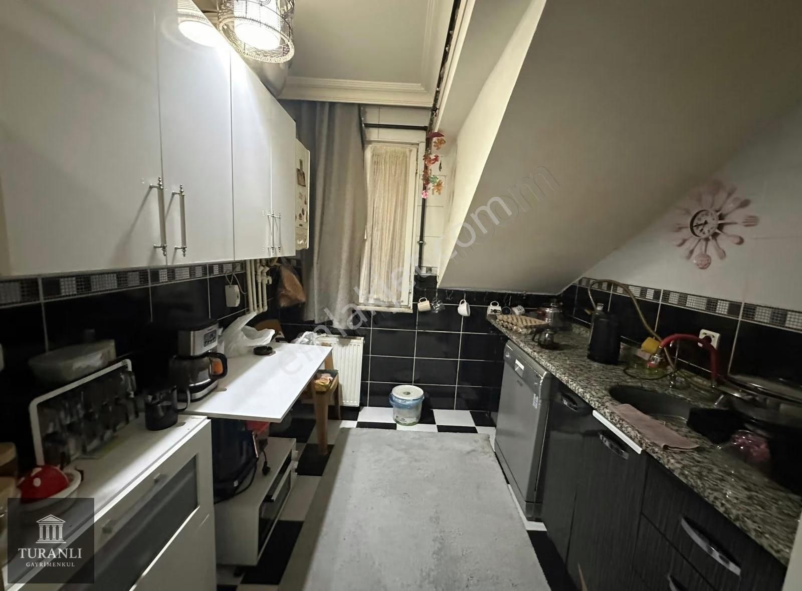 Turanlı'dan Tevfikbey'de Cadde Üzeri Merkezi Konumda Bahçeli 1+1 - Görsel 21